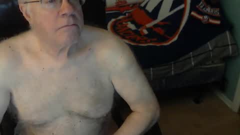islesman22 online show from May 5, 9:17 am