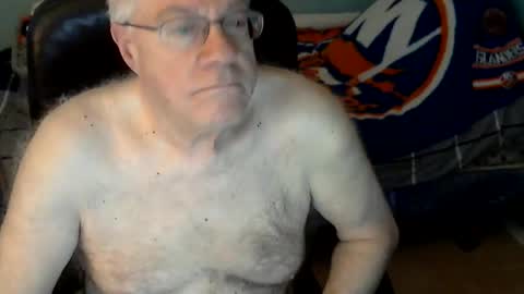 islesman22 online show from May 17, 9:38 am
