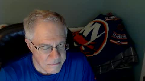 islesman22 online show from May 20, 11:44 pm