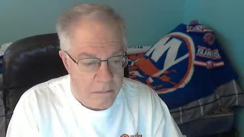 islesman22 online show from May 25, 10:54 am