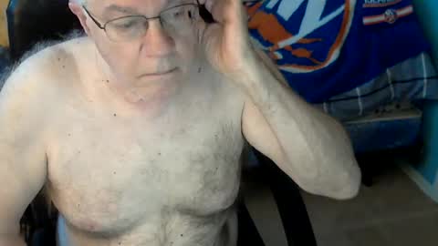 islesman22 online show from July 12, 11:34 am