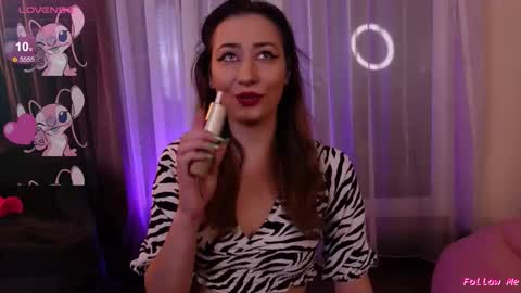 Snapshot of isoldebliss chatting on October 23, 7:23 pm IsoldeBliss online show from October 23, 7:23 pm