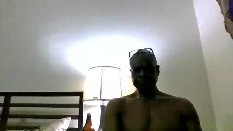 Snapshot of issa1967coulibaly chatting on March 7, 1:13 am issa1967coulibaly online show from March 7, 1:13 am