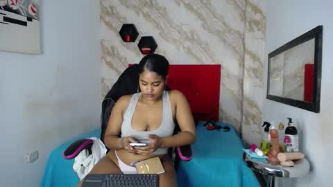 issa online show from February 20, 1:55 pm