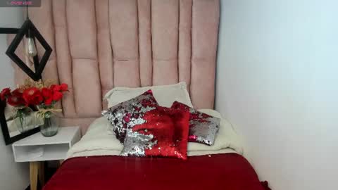 Snapshot of issa_milf__ chatting on June 15, 1:57 pm ISSA MILF online show from June 15, 1:57 pm