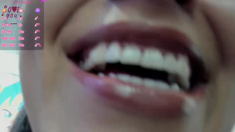 Snapshot of issa_nassar chatting on March 1, 12:45 am Issa online show from March 1, 12:45 am