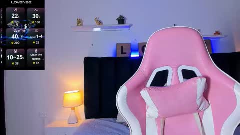 Issac online show from November 11, 6:13 am