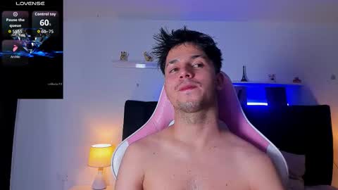 Issac online show from November 18, 3:23 am