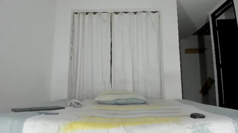 Snapshot of issalovexxx chatting on June 14, 6:48 am Isabella online show from June 14, 6:48 am