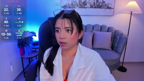 Snapshot of issi_loren chatting on May 28, 12:02 pm issi_loren online show from May 28, 12:02 pm