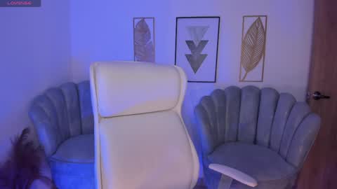 Snapshot of issi_loren chatting on June 5, 12:33 pm issi_loren online show from June 5, 12:33 pm