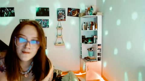 Yiz online show from December 20, 5:47 am