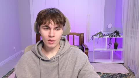 Snapshot of istairee chatting on January 3, 3:16 am Maks online show from January 3, 3:16 am