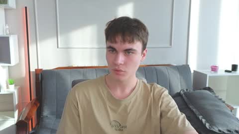 Snapshot of istairee chatting on January 16, 9:27 am Maks online show from January 16, 9:27 am