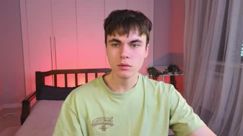 Snapshot of istairee chatting on January 20, 9:24 am Maks online show from January 20, 9:24 am