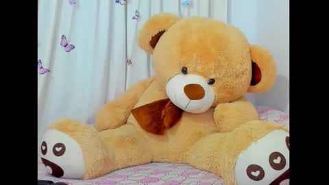 Snapshot of itahisa_sweet chatting on October 30, 2:13 am Itahisa sweet online show from October 30, 2:13 am