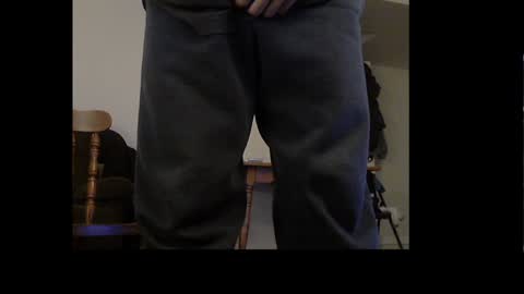 Snapshot of ital25usa chatting on December 6, 12:34 am ital25usa online show from December 6, 12:34 am