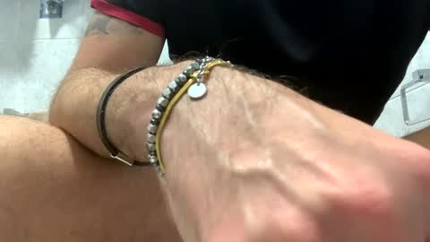 italianbigcock91 online show from January 5, 9:05 am