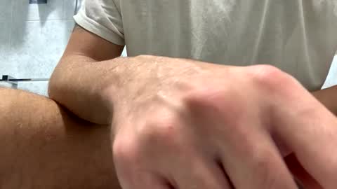 italianbigcock91 online show from October 12, 6:45 am