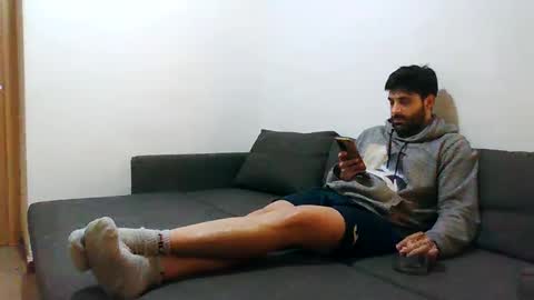 Snapshot of italianboybcn chatting on January 1, 9:09 pm italianboybcn online show from January 1, 9:09 pm