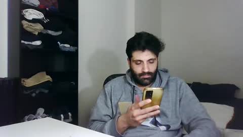 Snapshot of italianboybcn chatting on January 10, 11:39 pm italianboybcn online show from January 10, 11:39 pm