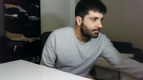 Snapshot of italianboybcn chatting on January 15, 1:02 am italianboybcn online show from January 15, 1:02 am