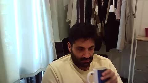 italianboybcn online show from November 15, 7:38 am