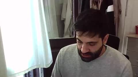 italianboybcn online show from November 16, 9:15 am