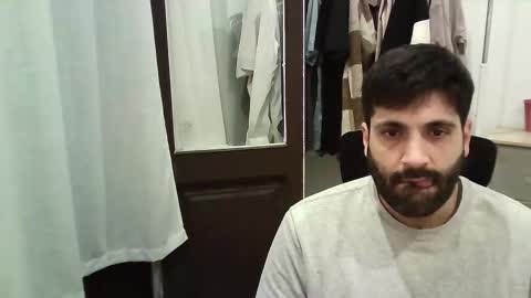 italianboybcn online show from November 16, 9:20 pm