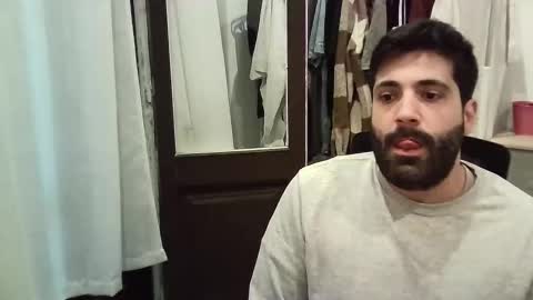 italianboybcn online show from November 18, 7:57 am