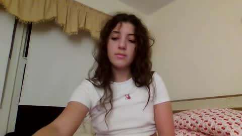 ItalianKitty online show from May 7, 3:56 am