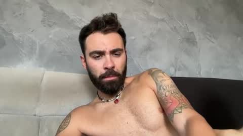 italianloverms online show from June 25, 10:20 am