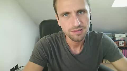 Snapshot of italiano116116 chatting on September 22, 12:51 pm italiano116116 online show from September 22, 12:51 pm