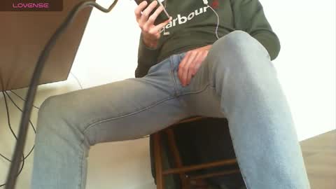Snapshot of italiansirforyou chatting on March 31, 8:26 am Alex online show from March 31, 8:26 am