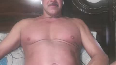 Snapshot of italianstud43 chatting on May 10, 10:04 pm Hot Italian online show from May 10, 10:04 pm