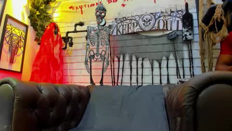 Italo Moore online show from November 1, 11:12 am