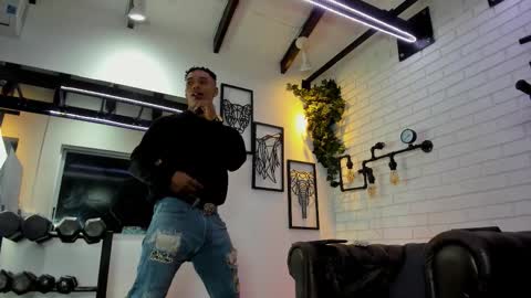 Italo Moore online show from November 12, 11:21 am