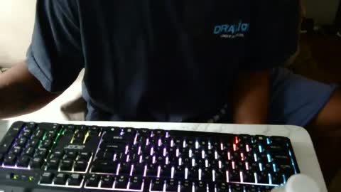 Snapshot of itami132 chatting on July 8, 12:37 am itami132 online show from July 8, 12:37 am