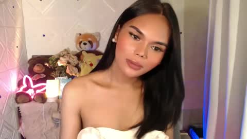 Snapshot of itgirl_cathy chatting on February 8, 12:17 am CathCathy online show from February 8, 12:17 am