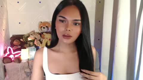 Snapshot of itgirl_cathy chatting on February 10, 1:24 am CathCathy online show from February 10, 1:24 am