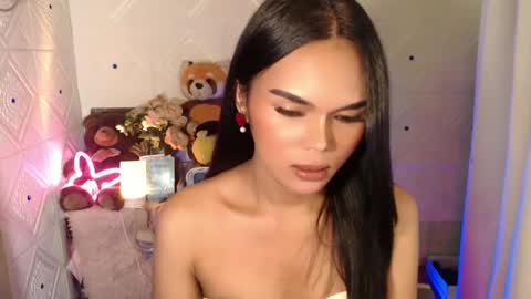 Snapshot of itgirl_cathy chatting on February 11, 1:41 am CathCathy online show from February 11, 1:41 am