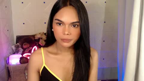 Snapshot of itgirl_cathy chatting on February 15, 11:14 pm CathCathy online show from February 15, 11:14 pm