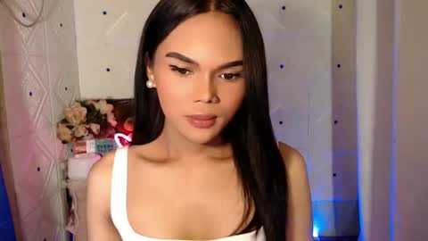 Snapshot of itgirl_cathy chatting on February 22, 11:46 pm CathCathy online show from February 22, 11:46 pm