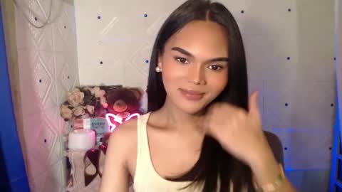 Snapshot of itgirl_cathy chatting on February 24, 12:52 am CathCathy online show from February 24, 12:52 am