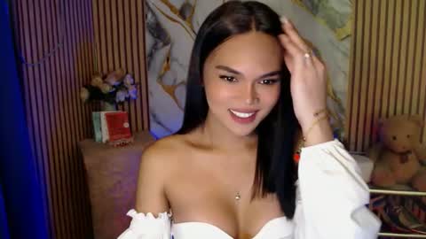 Snapshot of itgirl_cathy chatting on November 16, 2:28 am CathCathy online show from November 16, 2:28 am