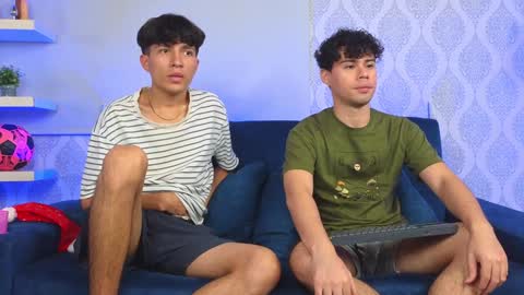 Ithan and Friends online show from December 14, 10:39 pm