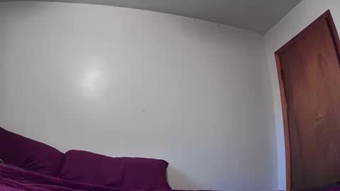 Its HoneyVex online show from May 6, 3:28 pm