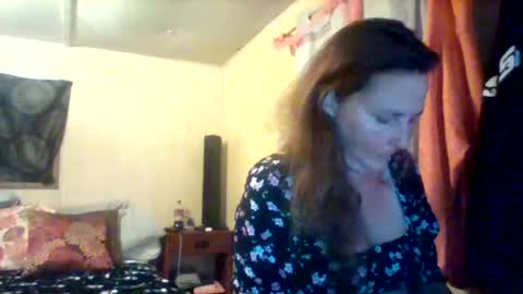 Snapshot of its_kimber chatting on October 6, 12:02 pm its kimber online show from October 6, 12:02 pm