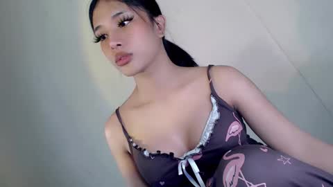 Snapshot of its_me_kaye28 chatting on May 29, 8:34 am Kaye online show from May 29, 8:34 am