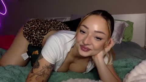 Duchess online show from December 19, 1:23 am